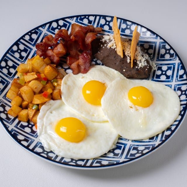 Tercia De Huevos.